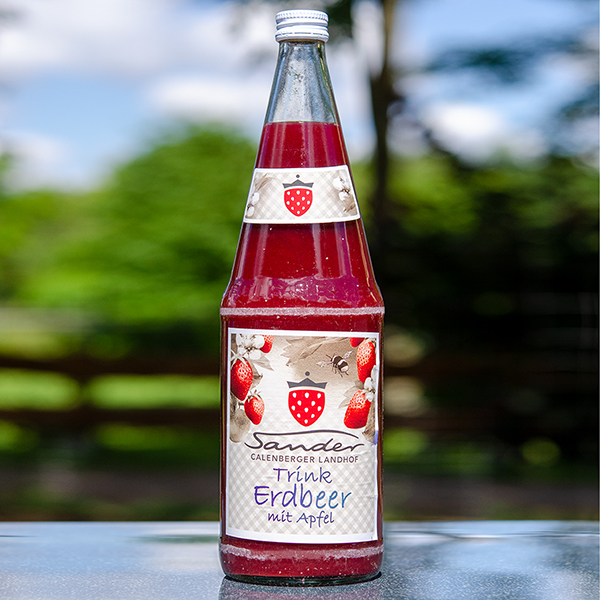 Trink Erdbeer mit Apfel